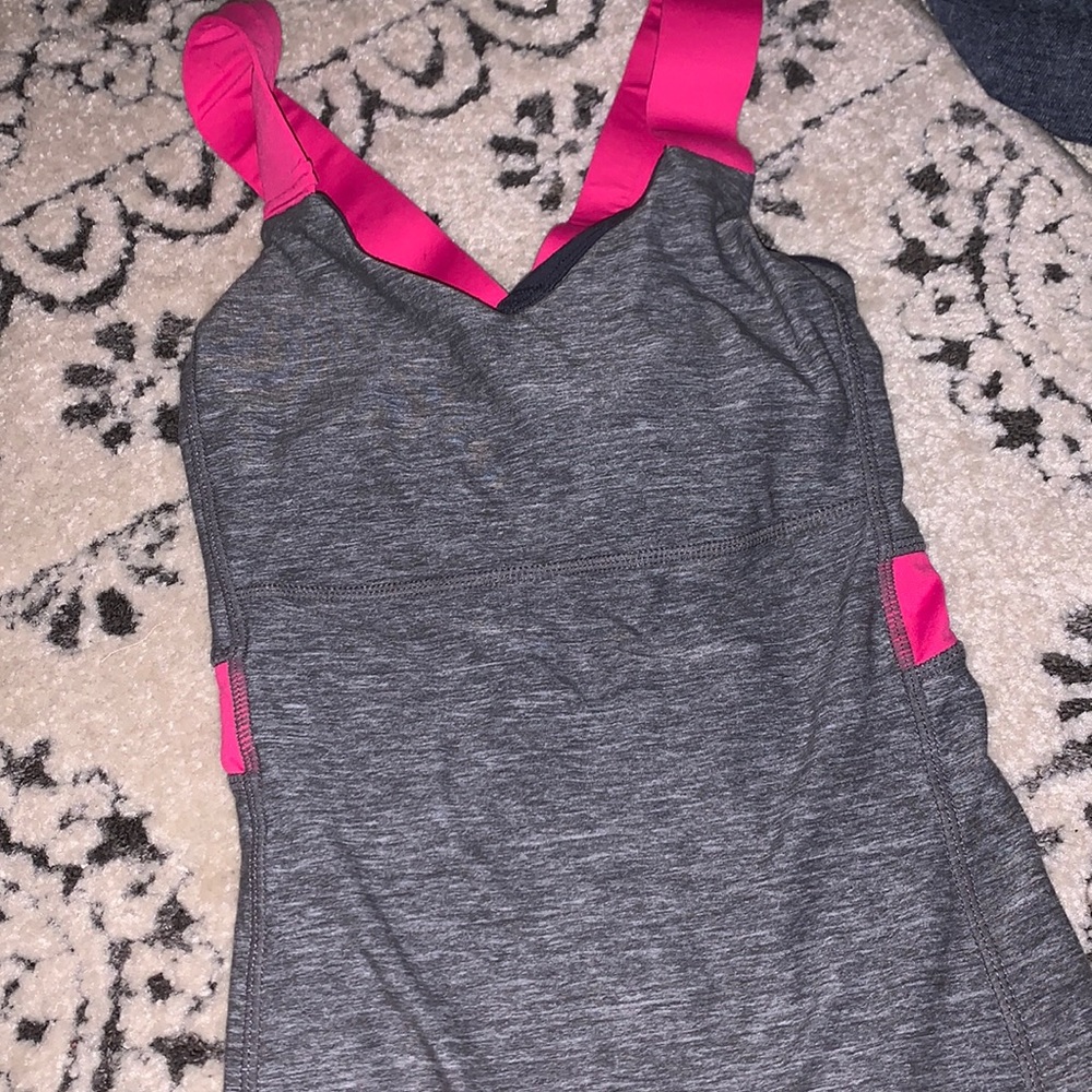lululemon tank top womans